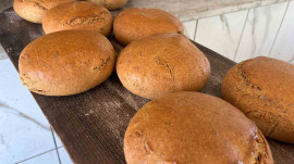 Geçmişi 12 bin yıl öncesine dayanan siyezden yapılan ekmekler, diyabet hastalarından büyük ilgi görüyor