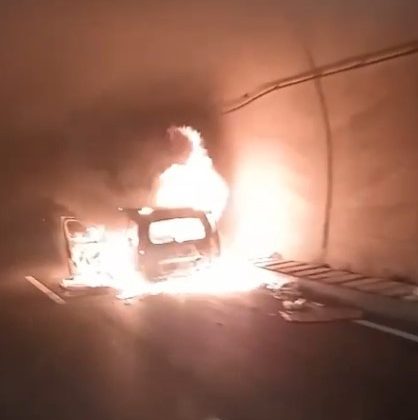 Ilgaz Tüneli’nde alev alan hafif ticari araç küle döndü