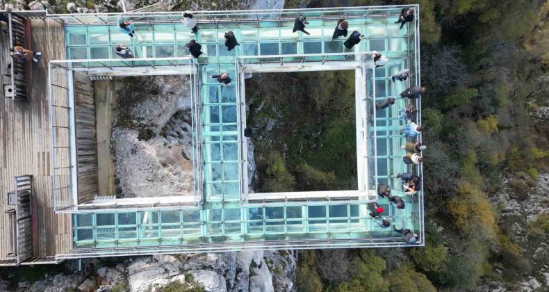 Türkiye’nin dört bir yanından gelen öğrenciler Kastamonu’nun doğal güzellikleri karşısında hayran kaldı