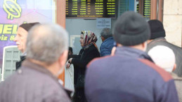 Dolardan korkanlar altına yöneliyor