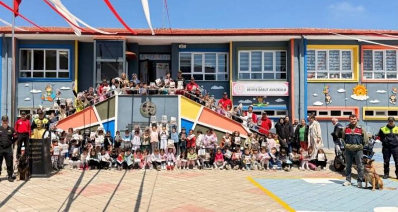 Jandarmadan Minik Yüreklere Anlamlı Ziyaret!