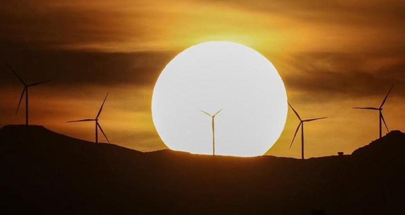 2025’te devreye giren güneş ve rüzgar enerjisi kapasitesi rekor kırdı