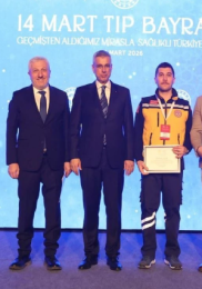 İnebolu Devlet Hastanesi’nin Başarılı Doktoru Uzm. Dr. Aytaç Nergiz’e “Yılın Doktoru” Ödülü