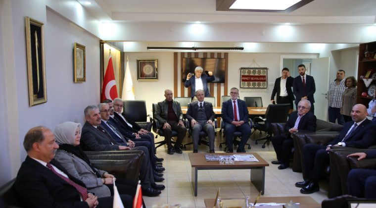 Kastamonu’da Dikkat Çeken Buluşma: Bakan Yardımcısı Polat Kastamonu Ak Parti İl Başkanlığı’nda ağırlandı