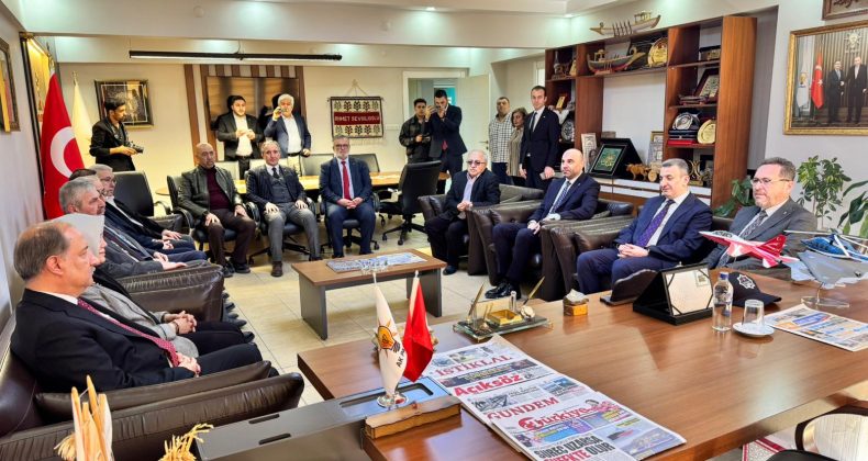 Kastamonu’da Dikkat Çeken Buluşma: Bakan Yardımcısı Polat Kastamonu Ak Parti İl Temsilciliği ile görüştü