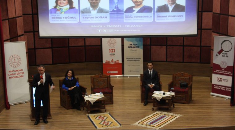 Kastamonu, Türkiye’de bir ilk olan panelde “Akran Nezaketi’ni” konuştu