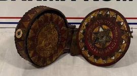 Erzurum’da ceylan derisine yazılmış altın işlemeli Tevrat ele geçirildi