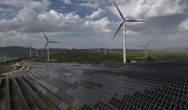 Türkiye yenilenebilir enerjide bölgesel lider oldu