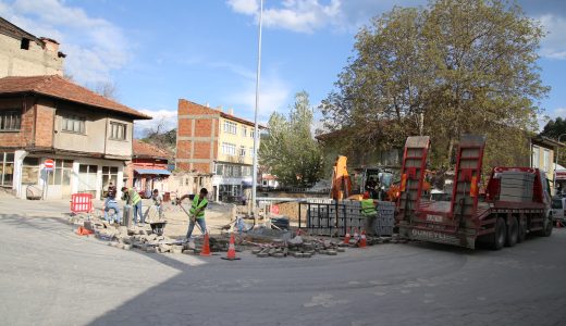 Honsalar Mahallesi’nde Kavşak Düzenlemesi Tartışma Yarattı; Eski Kastamonu Üvey Evlat Muamalesi Görüyor