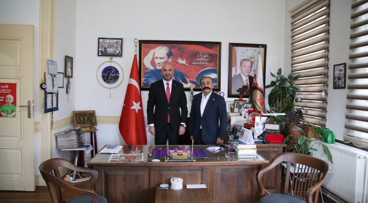 AK Parti Merkez İlçe Başkanı Yaşar Özdemir’den Muhtarlar Derneği’ne Ziyaret
